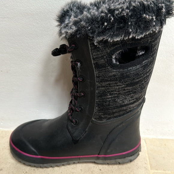 Bogs Arcata winter boot size 3Y - Picture 7 of 8